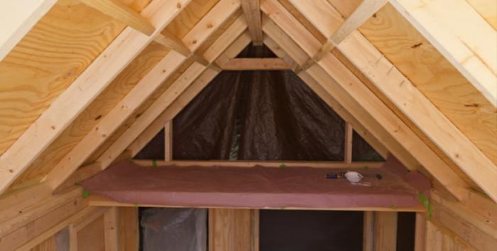 Cómo hacer un altillo en un trastero: optimización del espacio y ventajas