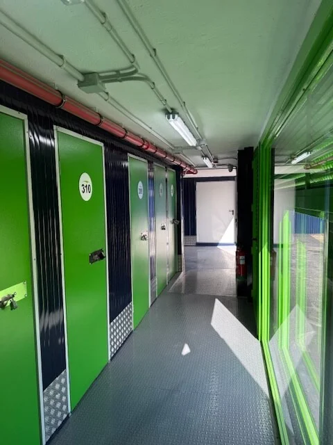 Trasteros grandes y pequeños